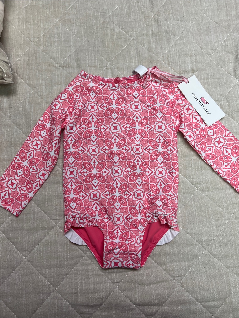 Vineyard Vines Pink & White Geometric Long-Sleeve Kids Rashguard